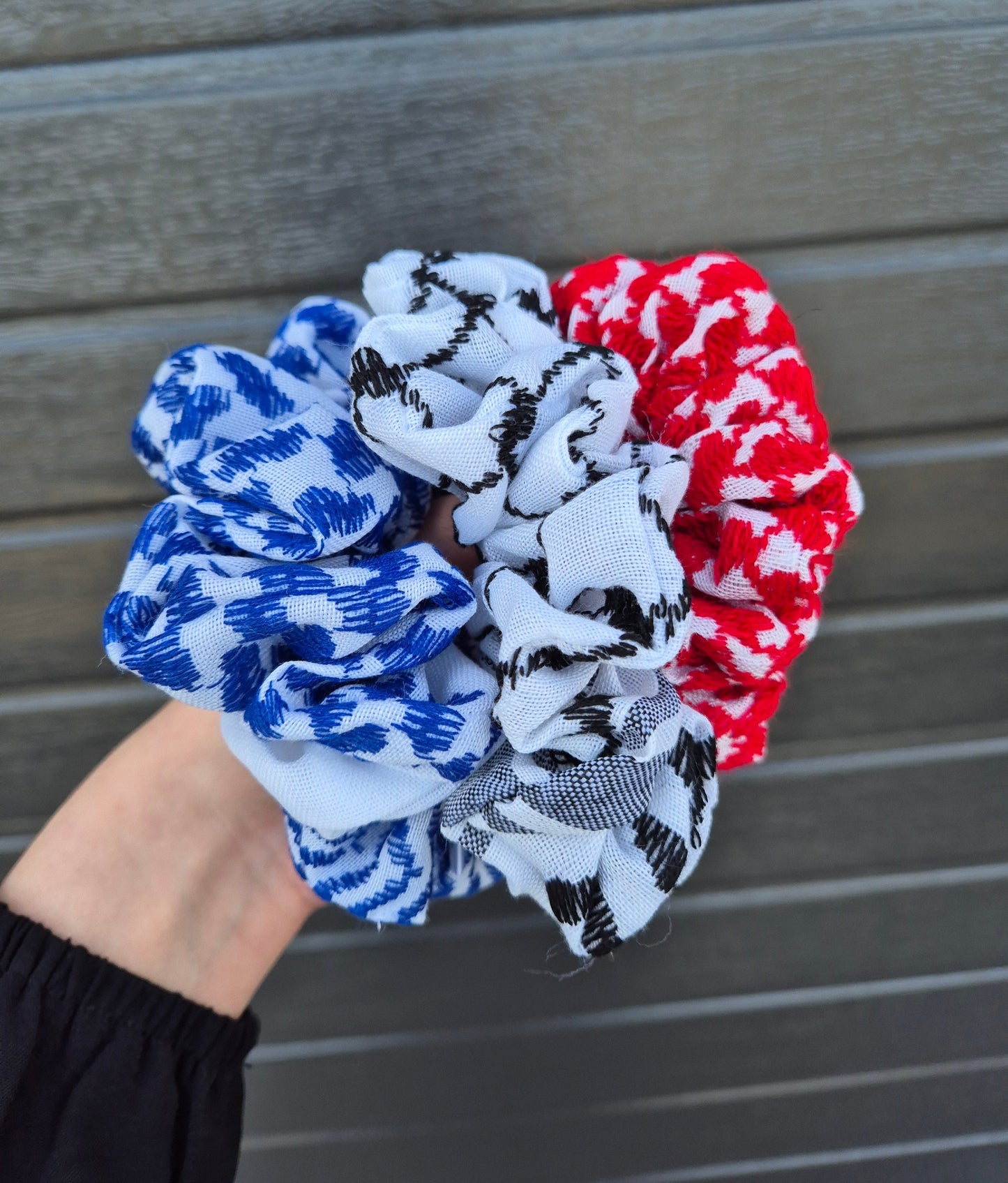 Keffiyeh Scrunchies (4 Colours)