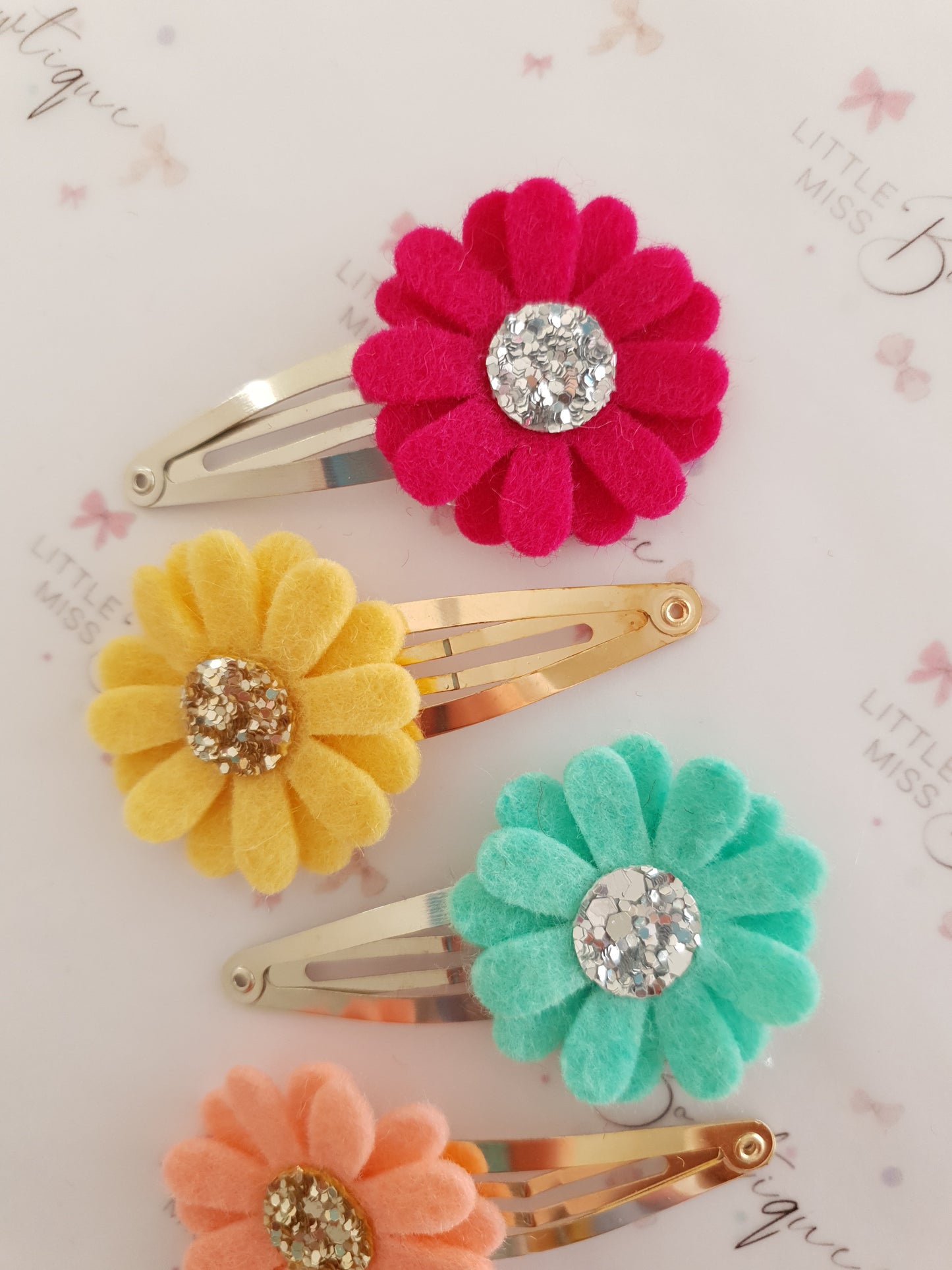 Bright Daisy Snap Clips