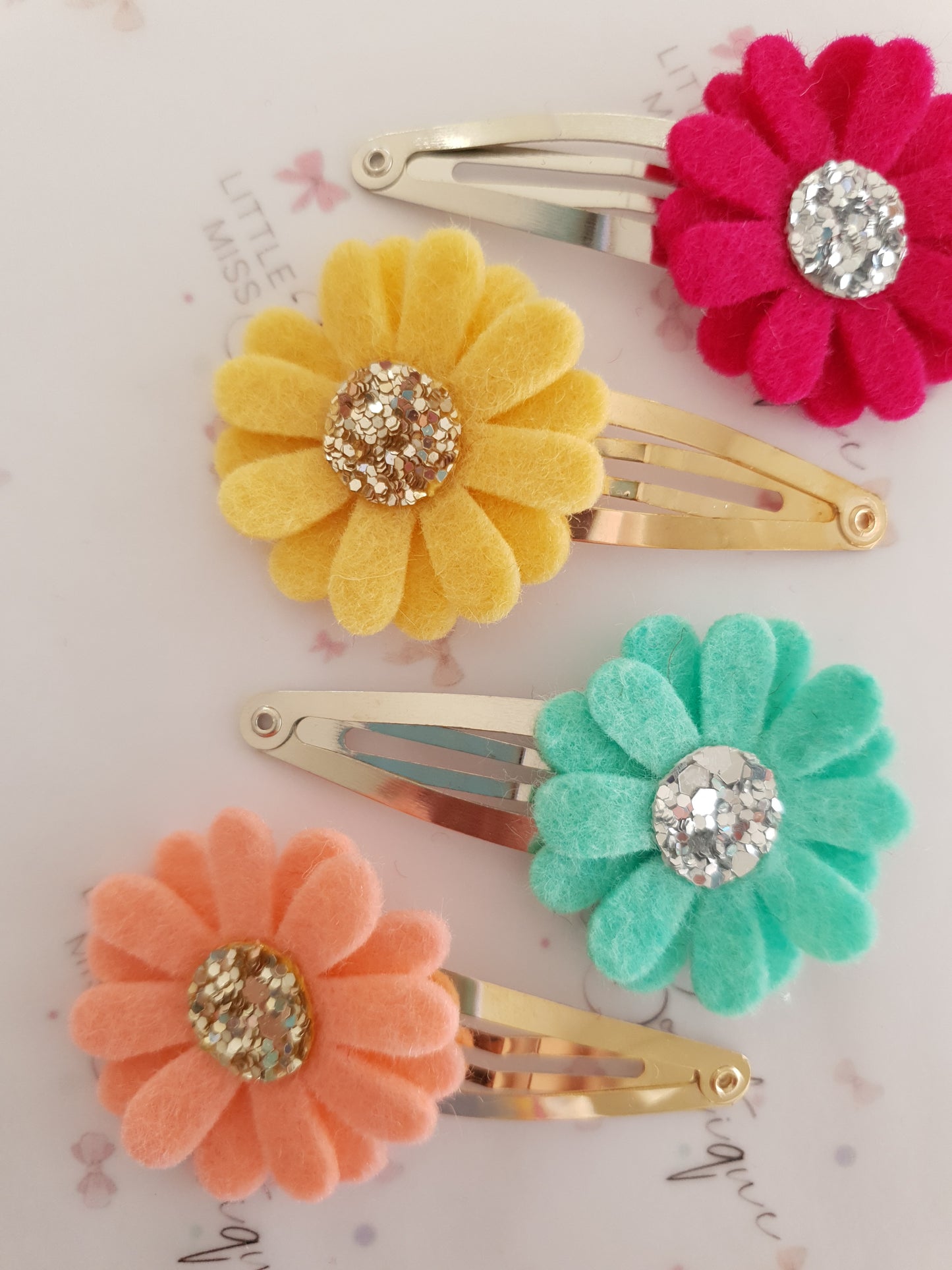 Bright Daisy Snap Clips